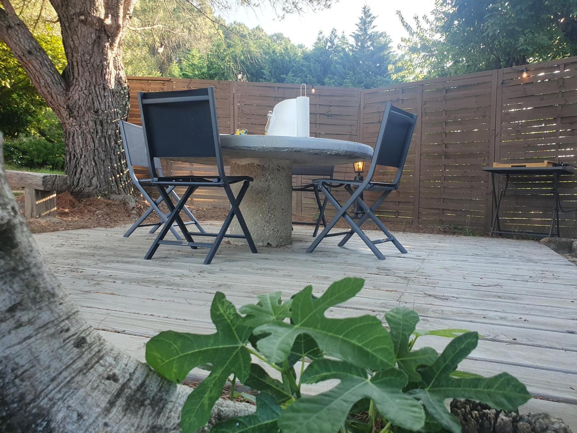 La Magnanerie Du Castanet Villa Banne Luaran gambar